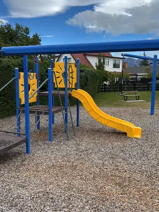 Cherry Court Playground photo 5