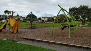 Playground with Public Toilets & public bbq photo 3