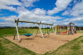 [source: kapiti-coast https://www.kapiticoast.govt.nz/explore-kapiti/recreation/parks-and-reserves/parks/pharazyn-reserve/]