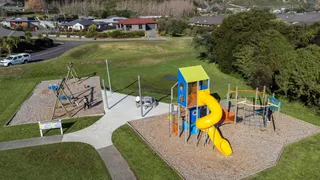 [source: kapiti-coast https://www.kapiticoast.govt.nz/explore-kapiti/recreation/parks-and-reserves/parks/waterstone-reserve/]