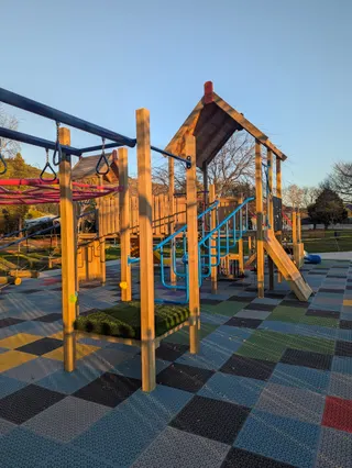 Elizabeth Rose Park photo 2
