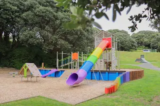 [source: kapiti-coast https://www.kapiticoast.govt.nz/explore-kapiti/recreation/parks-and-reserves/parks/campbell-park/]