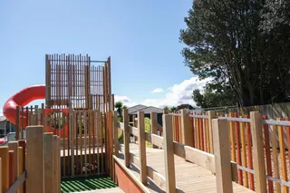 [source: kapiti-coast https://www.kapiticoast.govt.nz/explore-kapiti/recreation/parks-and-reserves/parks/totara-park-playground/]