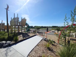 Falcon's Landing Park photo 7