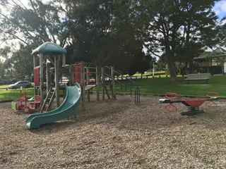 Highland Park Dr Playground