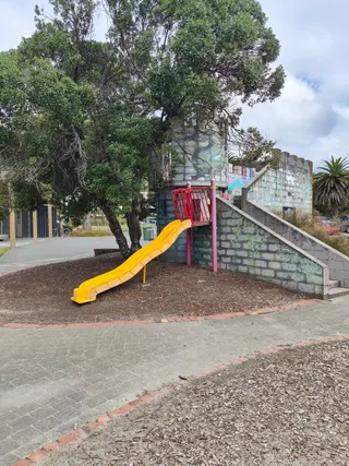 Tahunanui Beach Playground photo 3