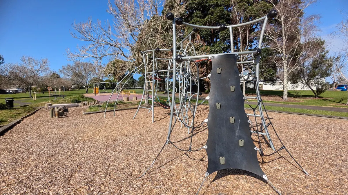 Eastdale Rd Playground playground, Avondale