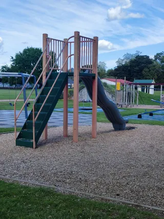 Leamington Domain Playground photo 3