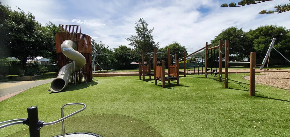 Carrara Park playarea playground, Wellington