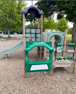 Eastdale Rd Playground photo 8