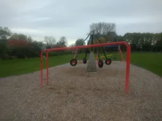 Nunweek Park photo 2