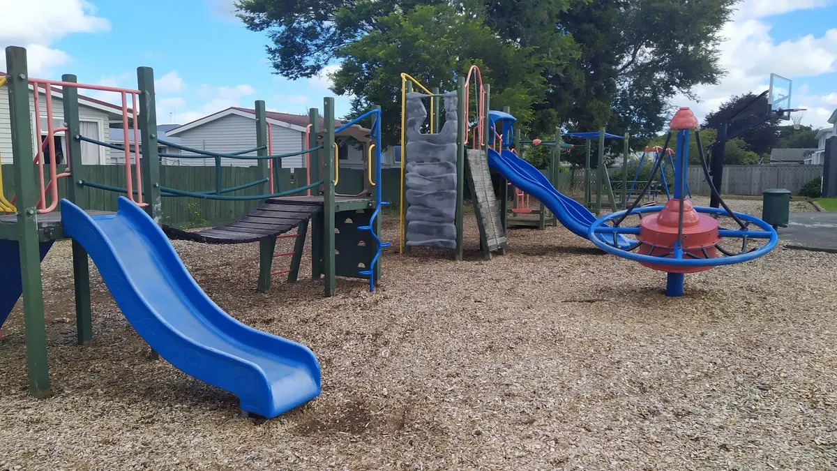 Crewe Crescent Reserve playground, Hokowhitu