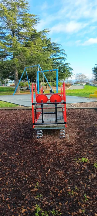 Oliver Park photo 3