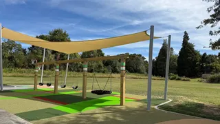 Caernarvon Park photo 2