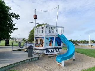 Friendly Bay Steampunk Playground photo 6