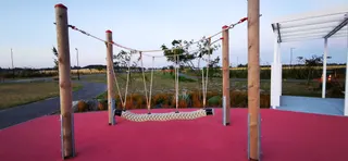 Acland Park reserve and playground photo 4