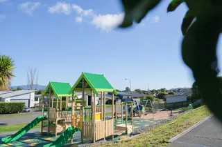 [source: kapiti-coast https://www.kapiticoast.govt.nz/explore-kapiti/recreation/parks-and-reserves/parks/matuhi-street-reserve/]