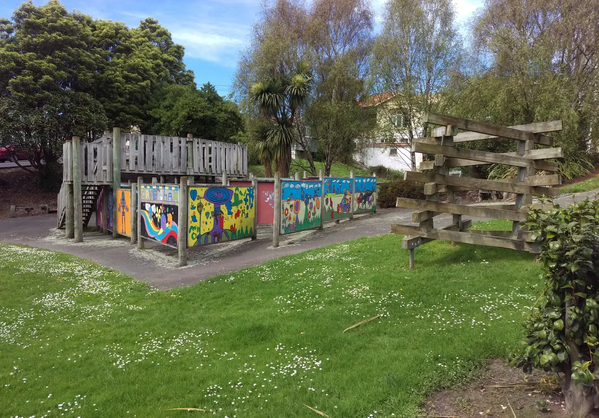 College Street Playground playground, Caversham