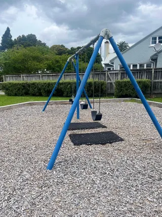Seventeenth Avenue Playarea photo 2