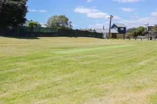 [source: kapiti-coast https://www.kapiticoast.govt.nz/explore-kapiti/recreation/parks-and-reserves/parks/dixie-street-reserve/]