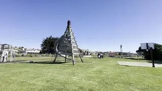 Friendly Bay Steampunk Playground photo 2