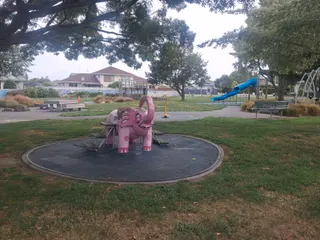 Elephant Park photo 4