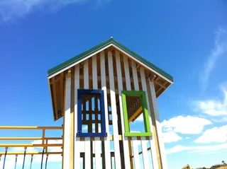 [source: playground-people https://www.playgrounds.co.nz/our-projects/swell-park-auckland/]