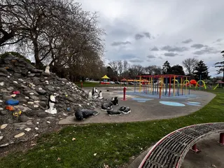 Kowhai Park Family Playground photo 8