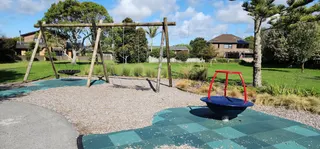 Maygrove playground photo 9