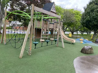 Lake Te Koo Utu playground photo 8