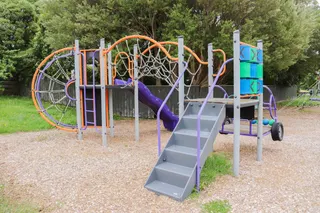 [source: kapiti-coast https://www.kapiticoast.govt.nz/explore-kapiti/recreation/parks-and-reserves/parks/larch-grove-playground-parakai-street-reserve/]