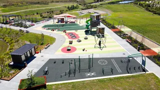 [source: playground-people https://www.playgrounds.co.nz/our-projects/kopupaka-playground/]