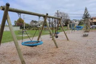 [source: kapiti-coast https://www.kapiticoast.govt.nz/explore-kapiti/recreation/parks-and-reserves/parks/matai-road-reserve/]