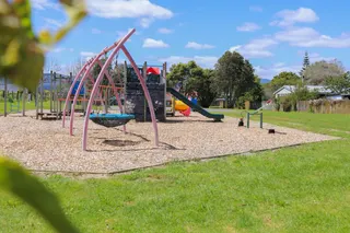 [source: kapiti-coast https://www.kapiticoast.govt.nz/explore-kapiti/recreation/parks-and-reserves/parks/matai-street-reserve/]