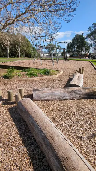 Eastdale Rd Playground photo 4