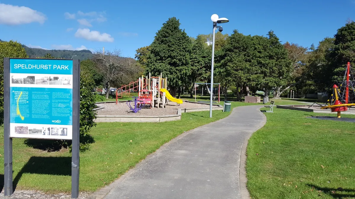 Path leading to the playground beside the Speldhurst Park sign, Stokes Valley