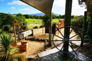 Kotuku Park Playground photo 4