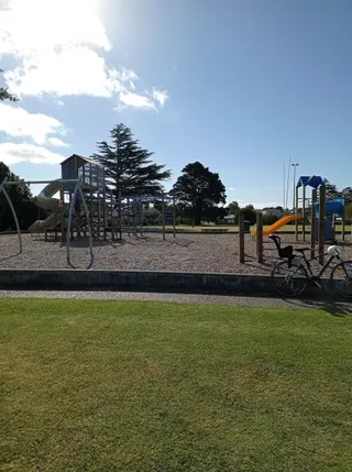 Thompson Park Playground photo 4