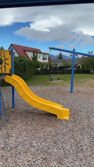 Cherry Court Playground photo 2