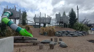 Falcon's Landing Park photo 4