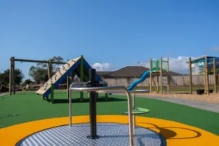 [source: kapiti-coast https://www.kapiticoast.govt.nz/explore-kapiti/recreation/parks-and-reserves/parks/simpson-crescent-reserve/]