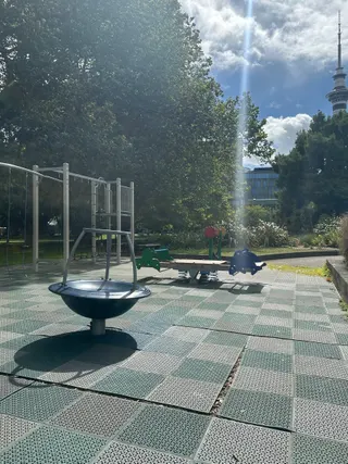 Victoria Park Playground photo 7